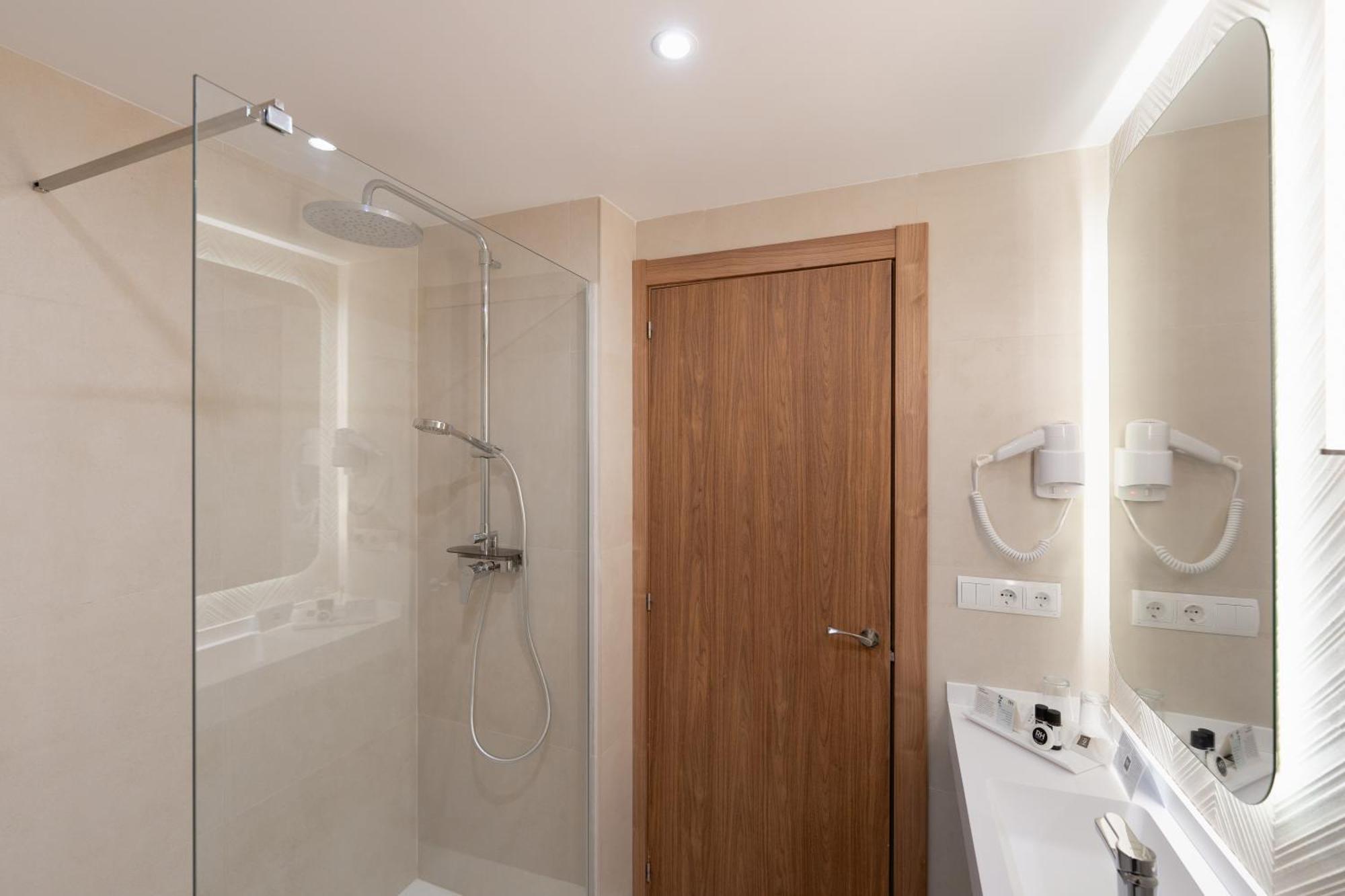 Hotel Rh Riviera - Adults Only 3*